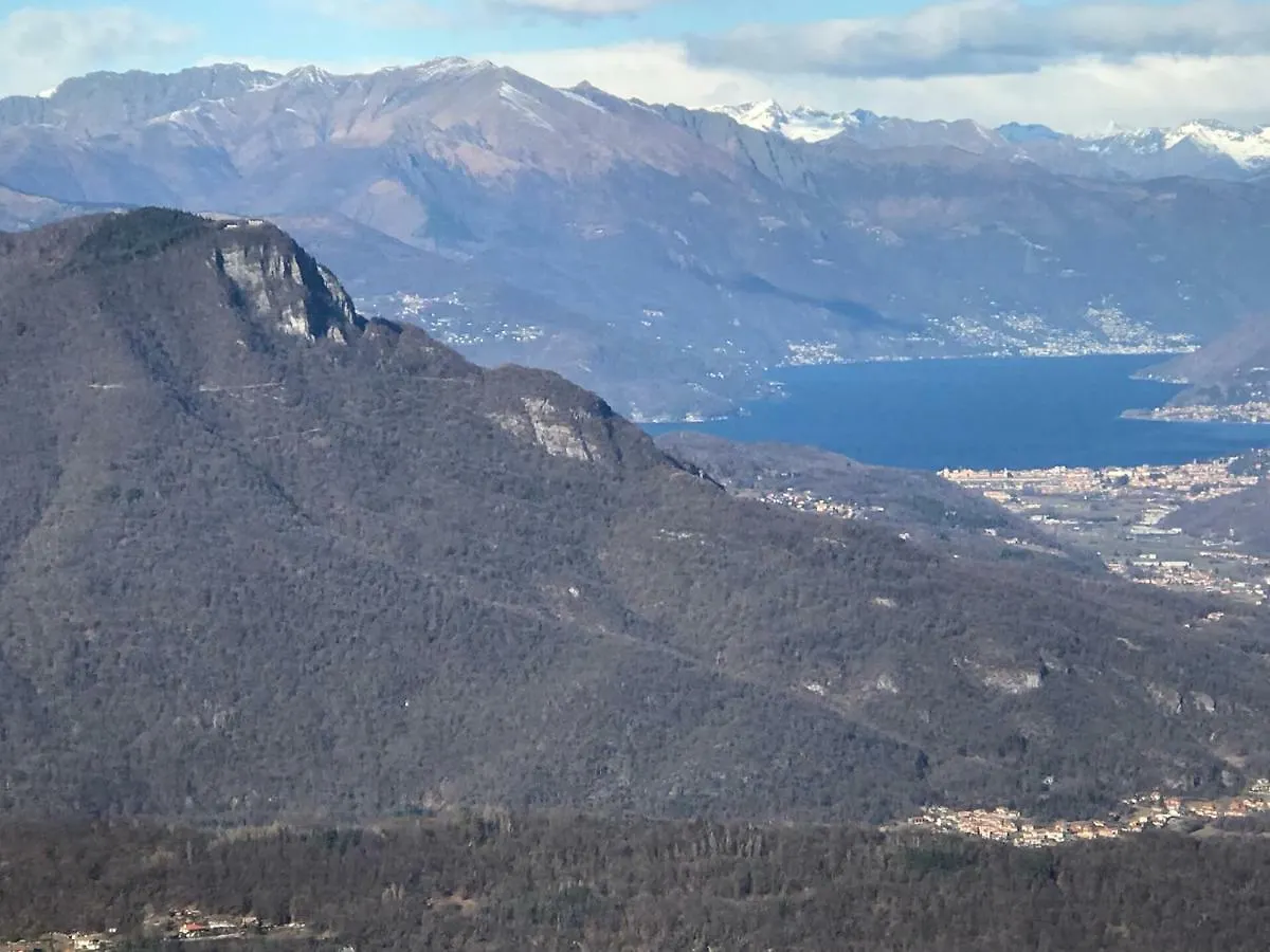 Lakeside Lago Maggiore Monvalle 0*,  Italy