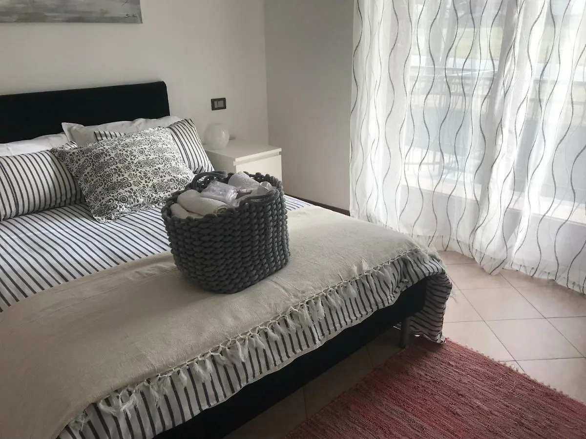 Holiday home Lakeside Lago Maggiore Monvalle Italy
